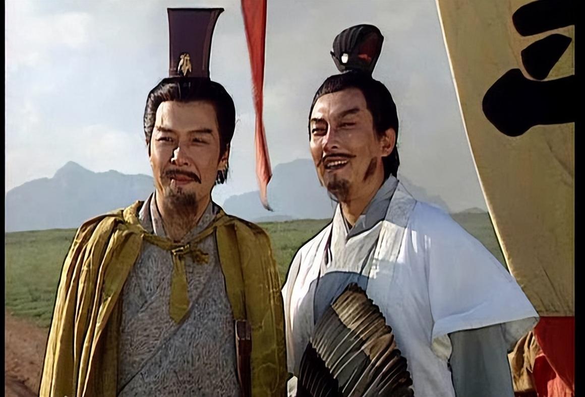 三国之辅佐刘备军师_辅佐刘备的三个人_刘备的三位军师