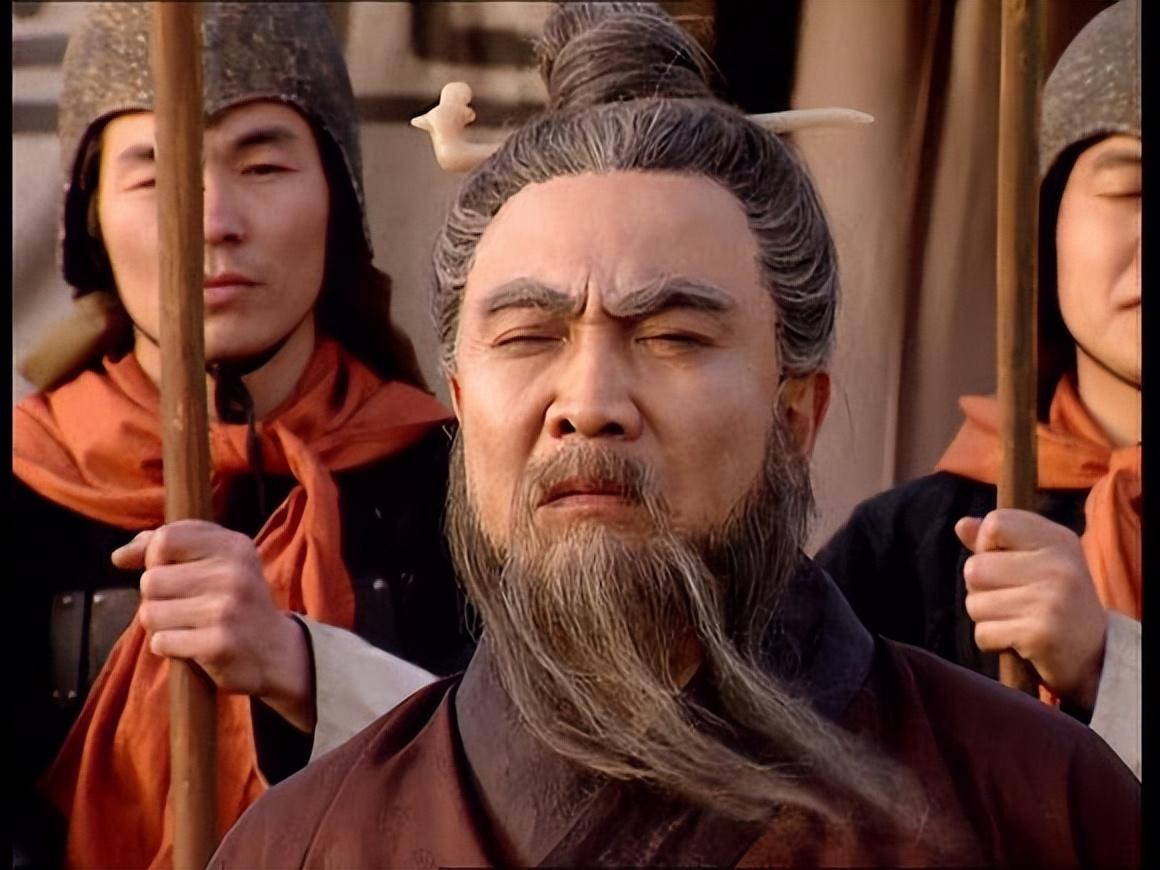 三国之辅佐刘备军师_刘备的三位军师_辅佐刘备的三个人