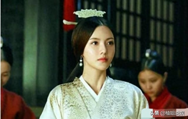 三国杀大乔小乔_终极三国小乔和周瑜_女神三国小乔