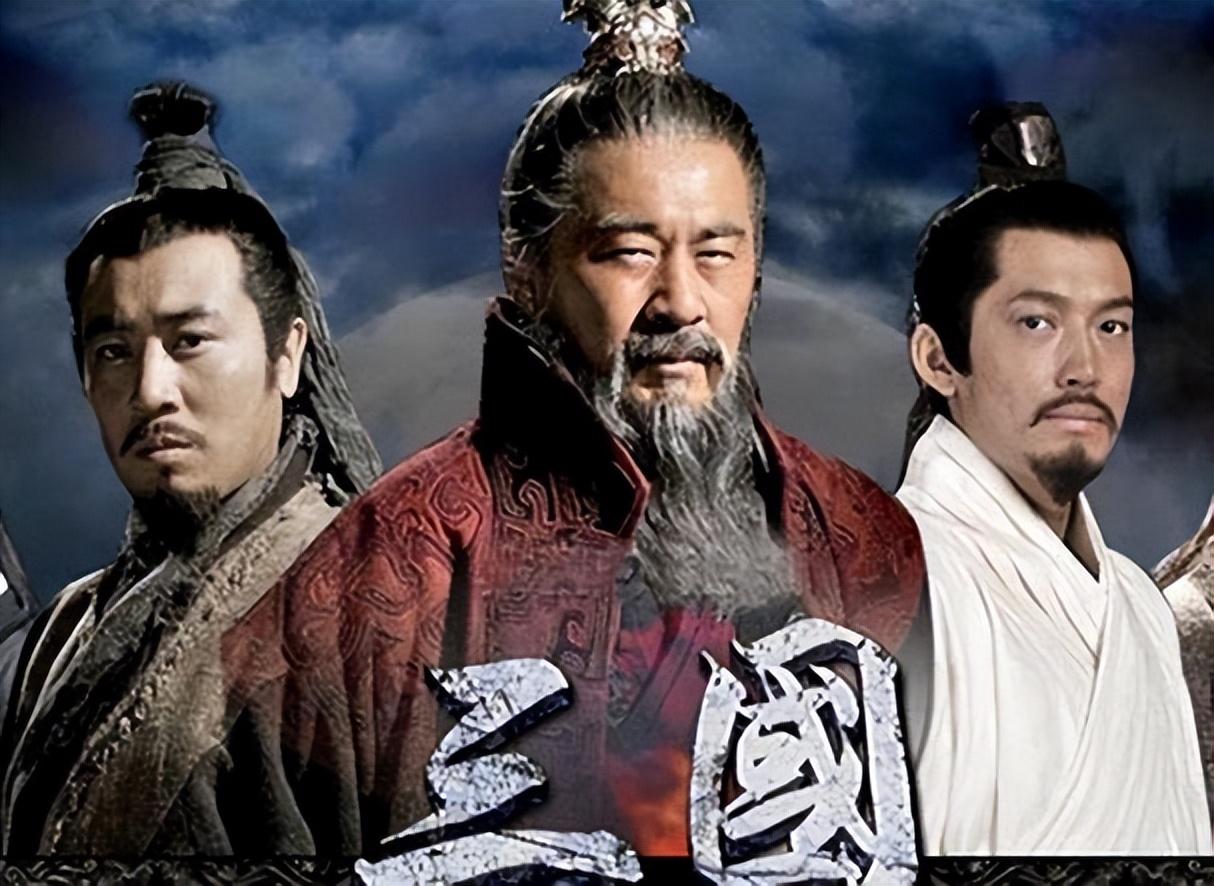 三国吕布阵容_战三国最新版本吕布流_吕布三国